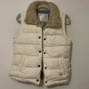 American Eagle Puffer Vest